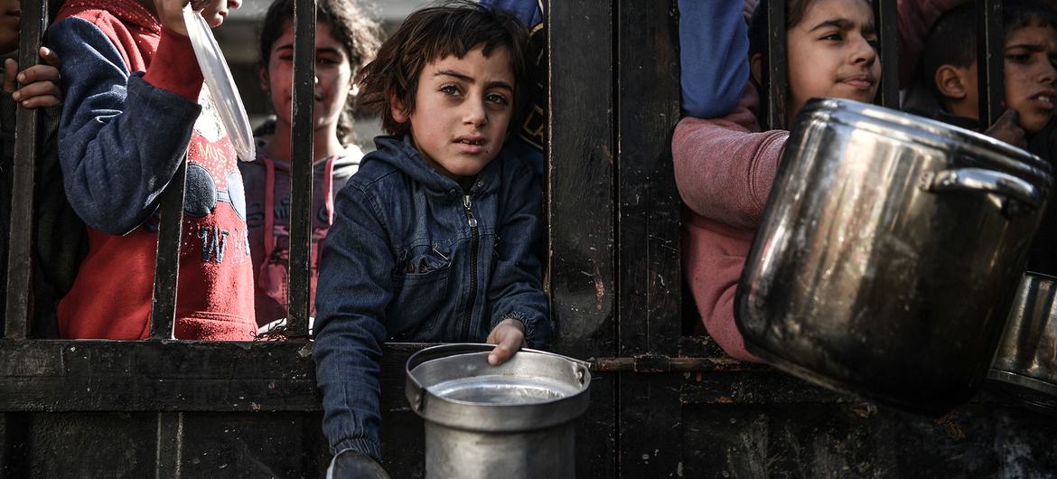 Belajar “Gak Nyebelin Pas Lapar” dari Anak di Gaza