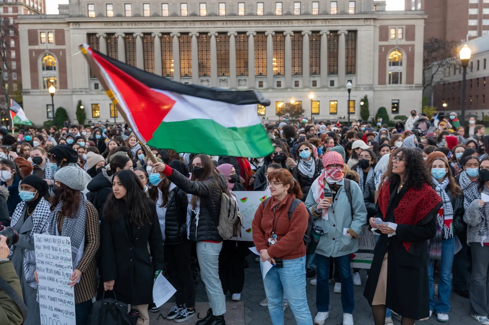Dukungan Dunia untuk Palestina: &quot;Aku Membayangkan Menjadi Seorang Ayah di Palestina yang Melihat Anaknya Dibunuh&quot;